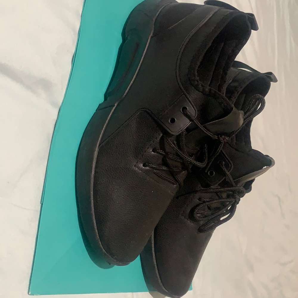 Mens casual walking sneakers/shoes